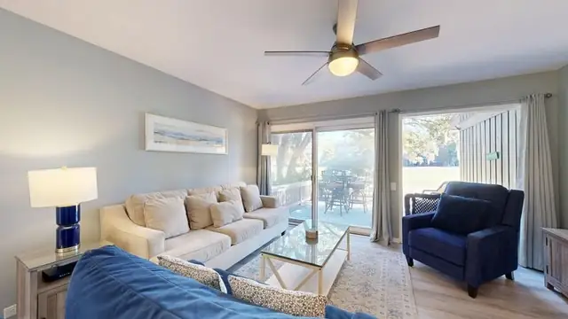 Living room at Water Oak 11